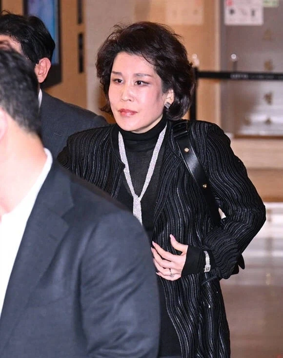 스벅은 이마트 계열인데… 탱크데이 사태에