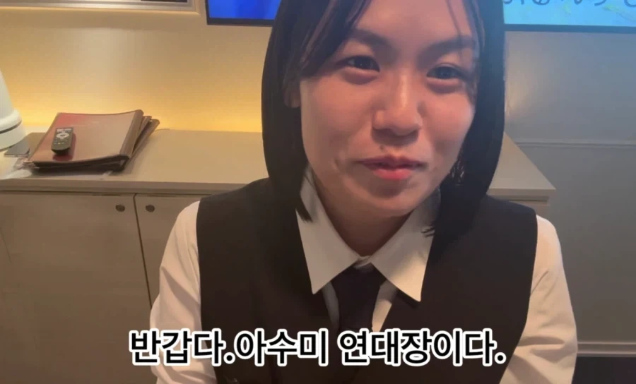 한국군 부대마크 모으는 일본 카페 사장님.jpg_1.webp