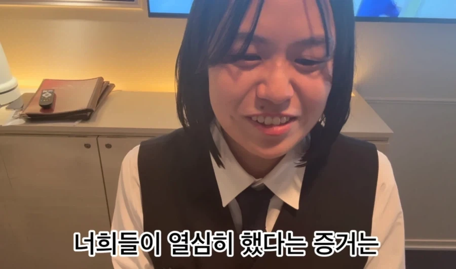 한국군 부대마크 모으는 일본 카페 사장님.jpg_5.webp