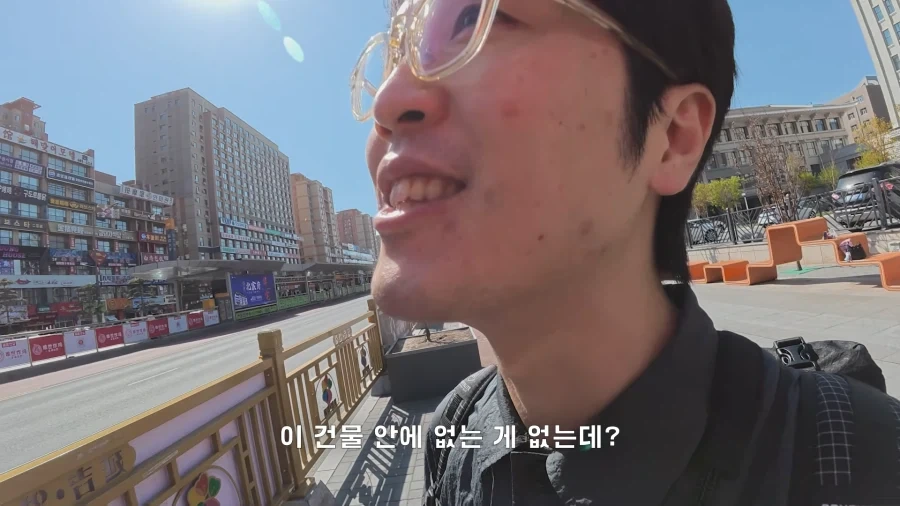 AI로 만든 것 같다는 중국 연변의 번화가.jpg_11.webp