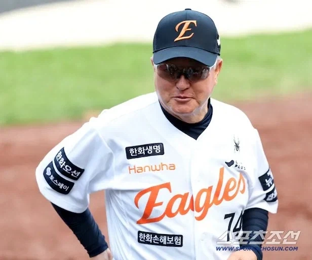김서현 까면서 돌경문 돌려까는 김병현_2.webp