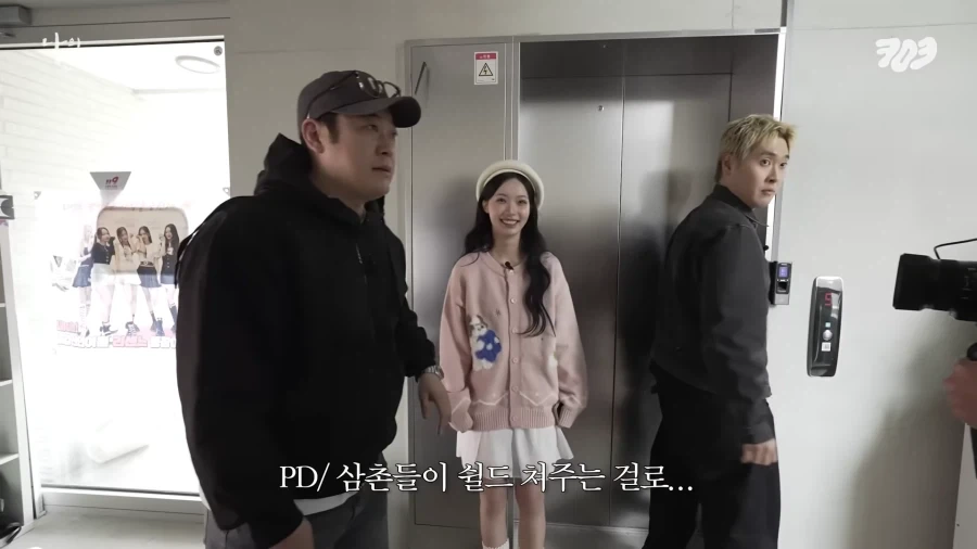 소속 걸그룹에게 진심인게 느껴지는 대표님.jpg_25.webp