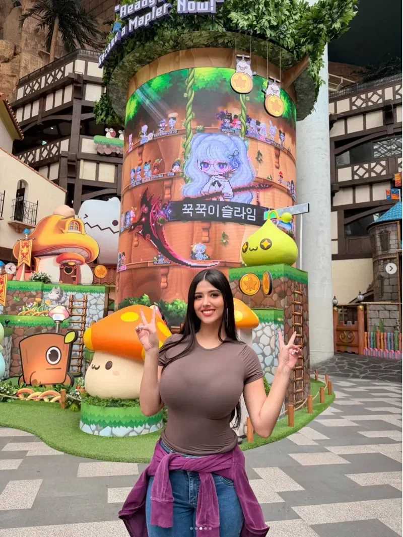 롯데월드에 놀러온 미쿡 눈나_3.webp