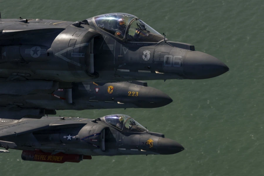 퇴역앞둔 미 해병대 AV-8B 해리어II 고별비행_4.webp
