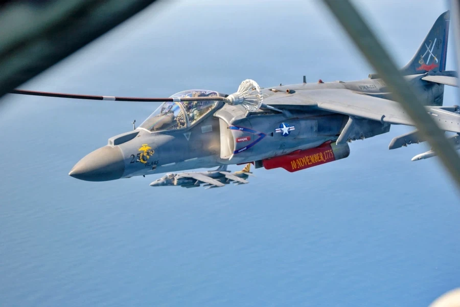 퇴역앞둔 미 해병대 AV-8B 해리어II 고별비행_8.webp