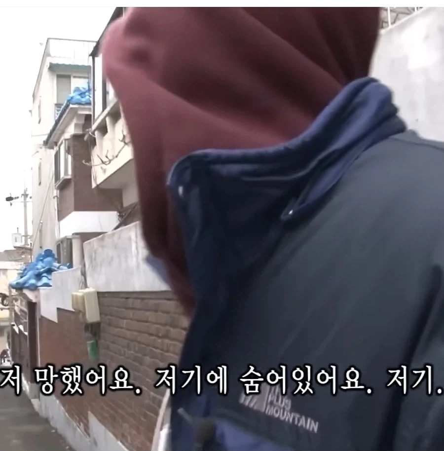 자기 기분 더러우니 카메라 싹 다 끄라는 조나단_3.webp