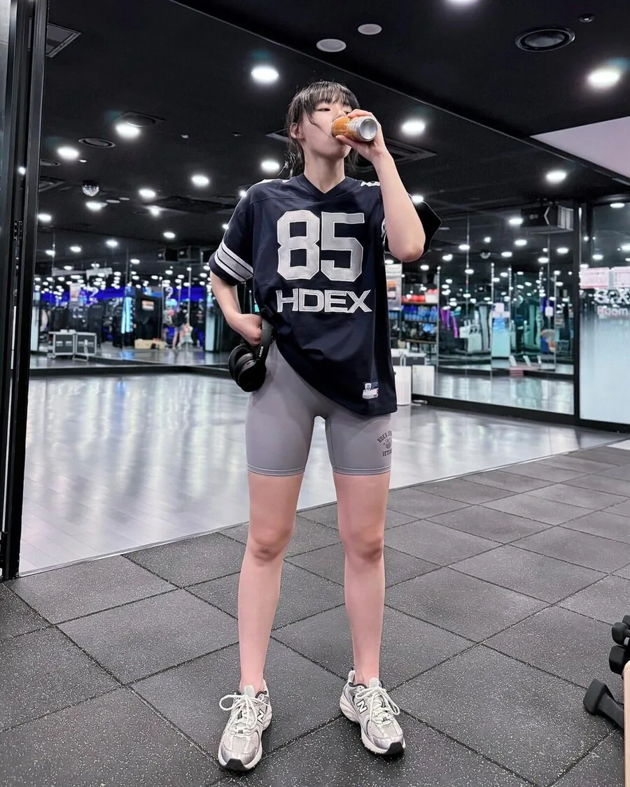 호불호 갈리는 복장 jpg_5.jpg
