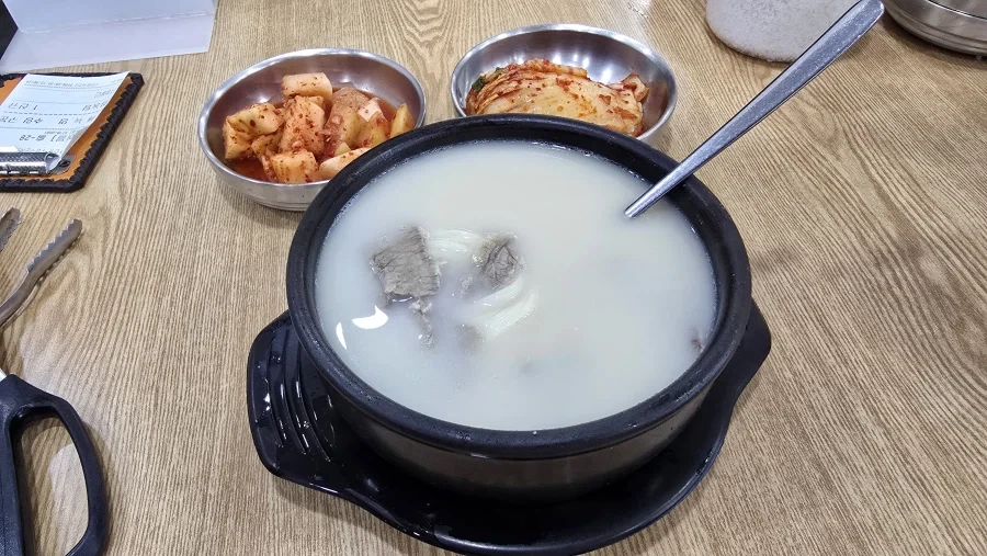 국물이 퍽퍽한 15,000원 설농탕_3.webp