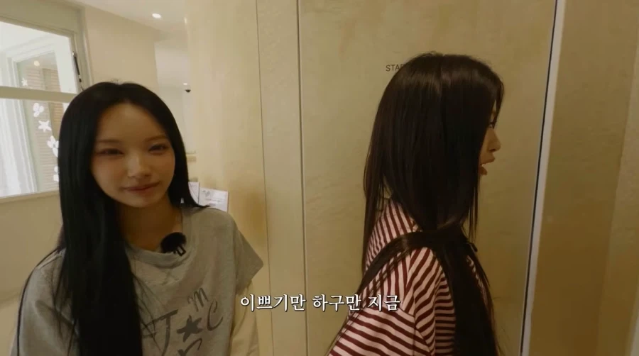 패션 대결하는 리센느 원이와 제나_42.webp