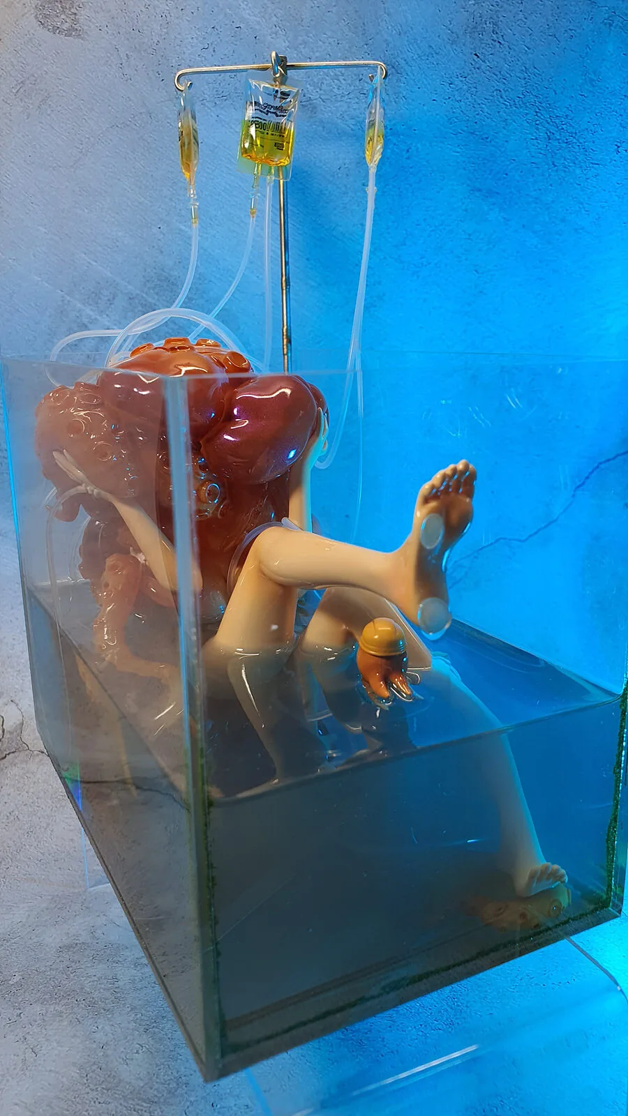 집에 있는 좀 이상성욕 피규어_2.jpg
