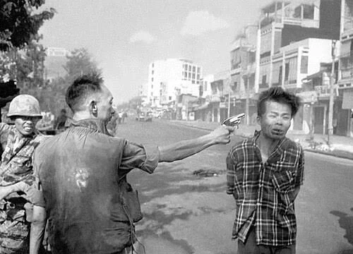 전쟁범죄 개념이 이해 안 되는 8살 아이.jpg_2.webp