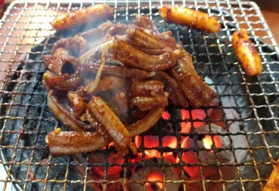 타지 사람들이 생각하는 부산음식 VS 진짜 부산 사람들이 먹는 음식.jpg_8.webp