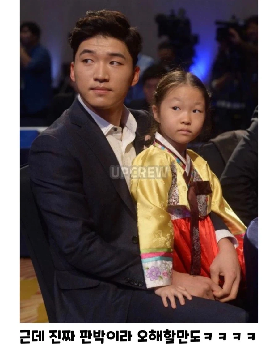 여동생이랑 나이차이 많이 나는 야구선수..._4.webp