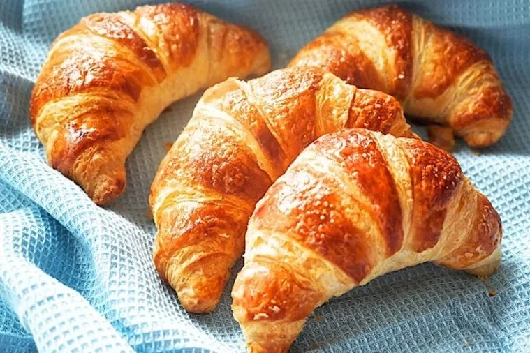 아빠가 빵 사왔다!!_1.webp