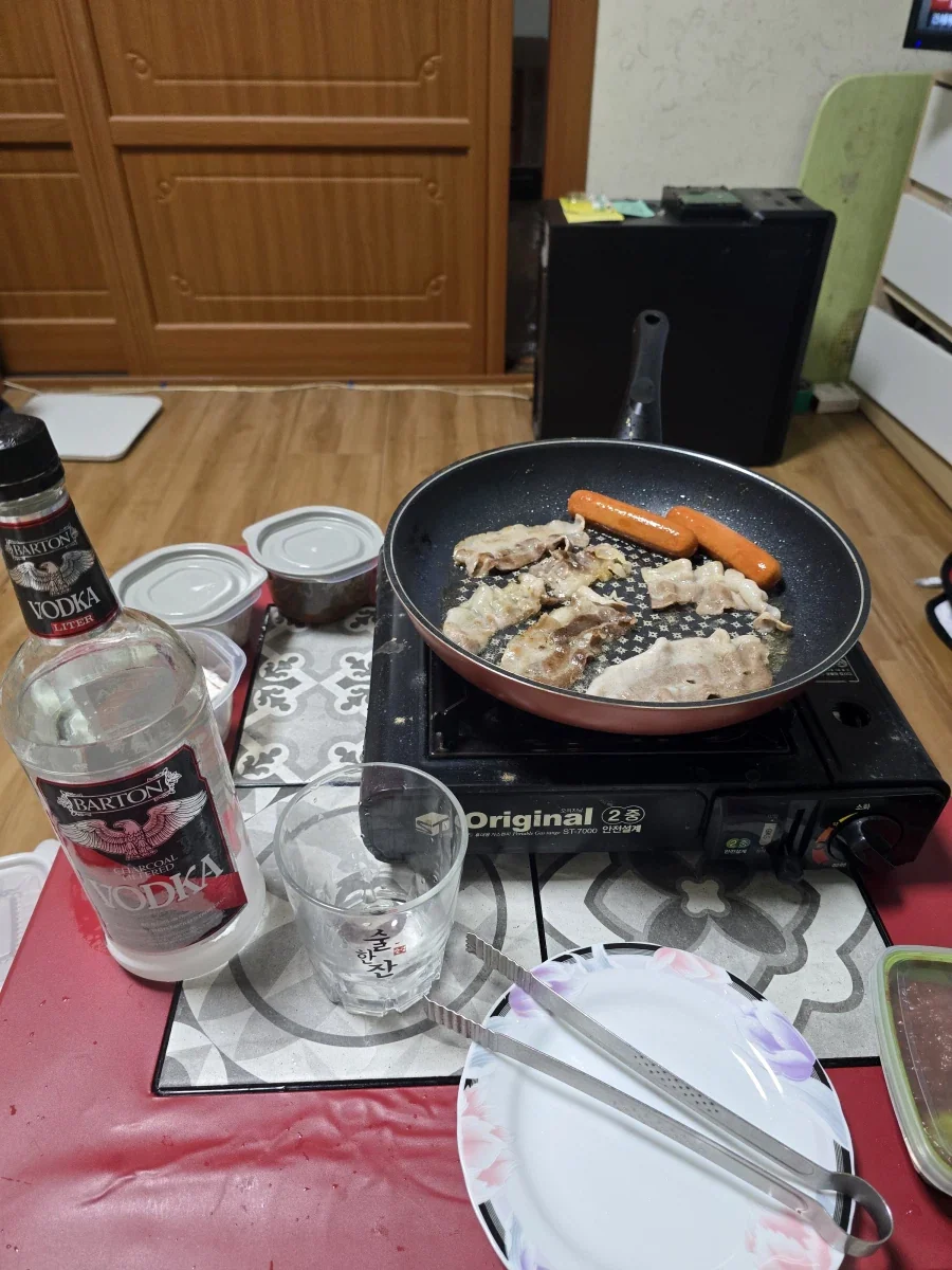 혹시 이 시간에 집에서 삼겹살 먹는 사람 있음???_1.webp
