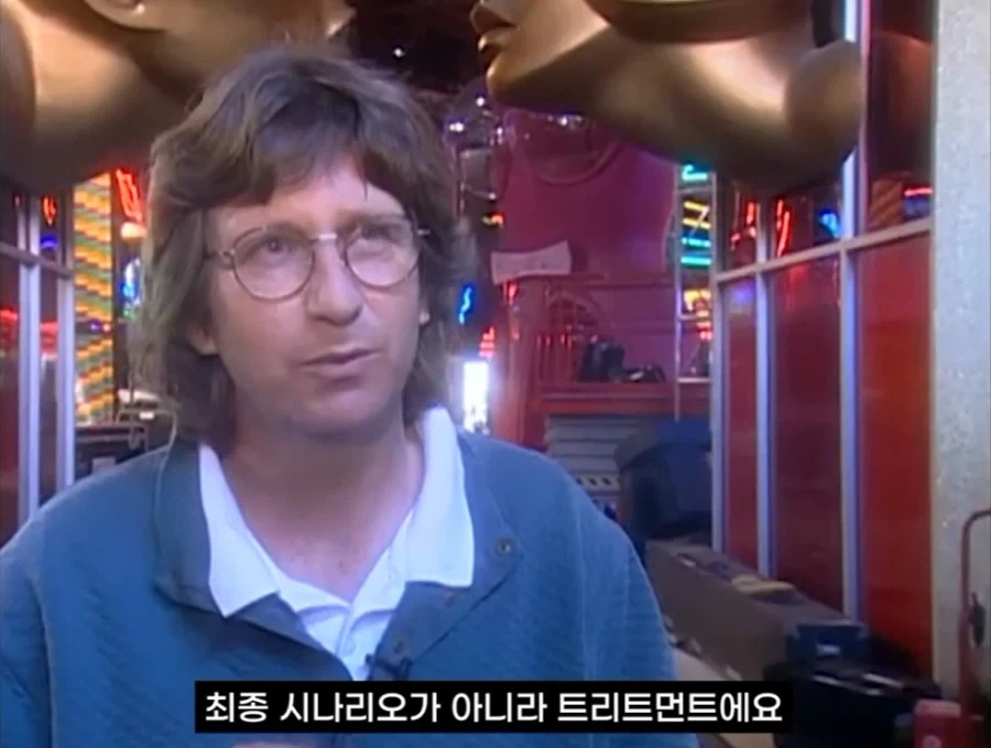 세계적인 영화감독이랑 일하면 생기는 일_13.webp