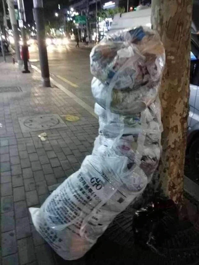 뭐든지 버릴수 있는 만능의 종량제 봉투.jpg_6.webp