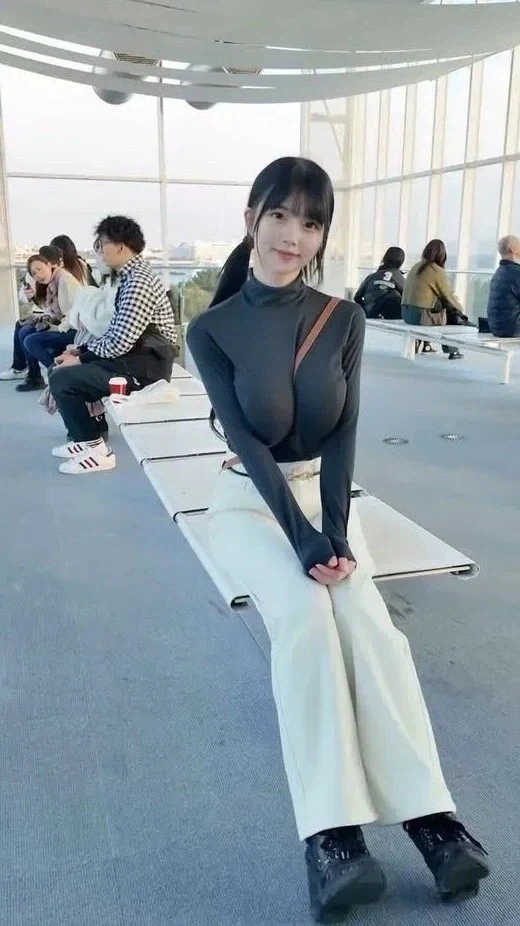 호불호 갈린다는 소개팅룩_1.webp