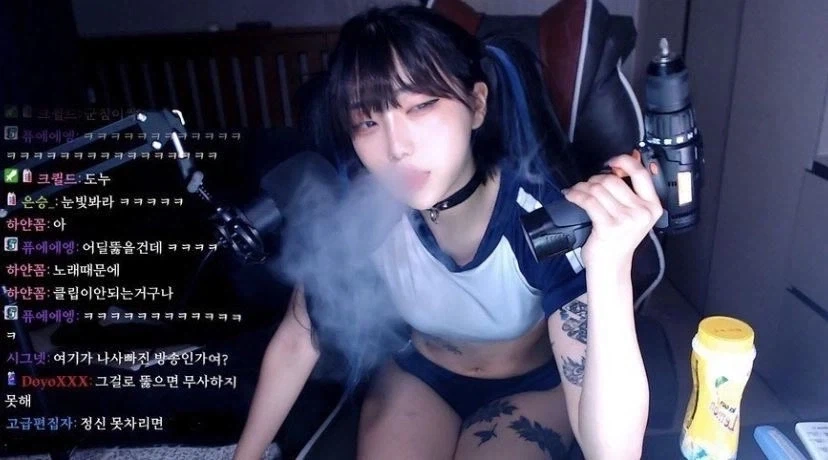 뭔가 ai 같은 캠방_1.webp