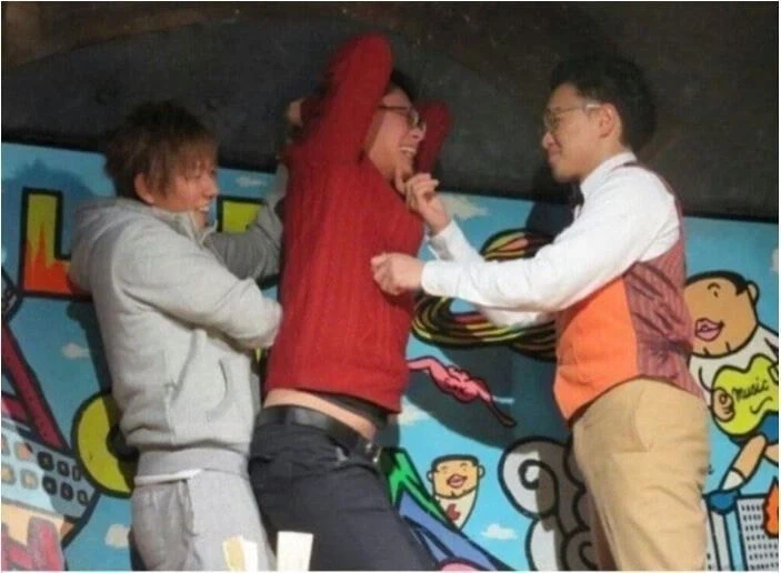 AV배우 두 명과 쓰리섬_1.webp