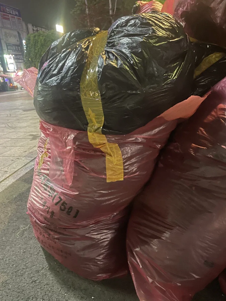 저작권 침해 당했다는 조석.jpg 대표 이미지