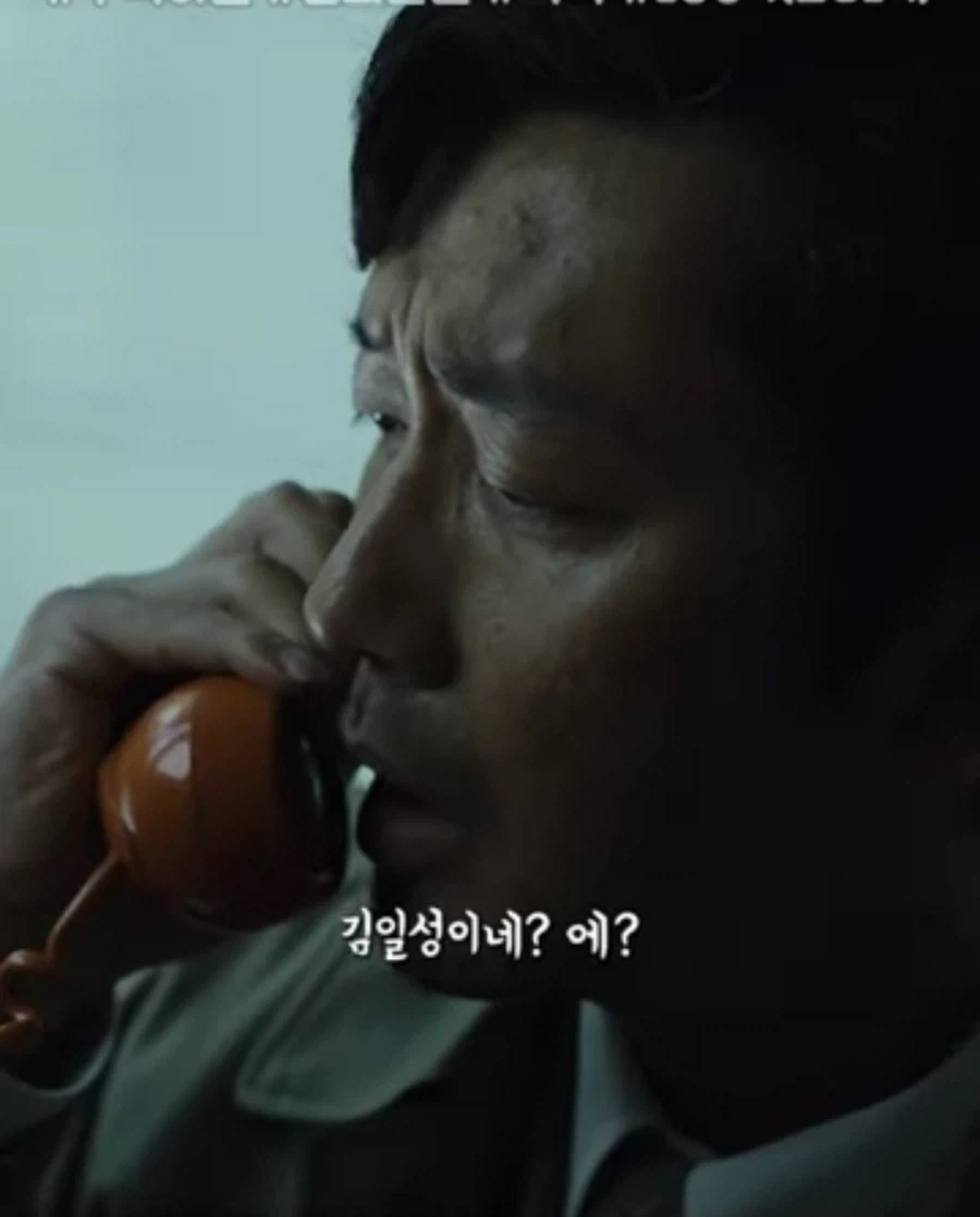 건담에서 원래 단역 악당이었던 샤아 이미지 4