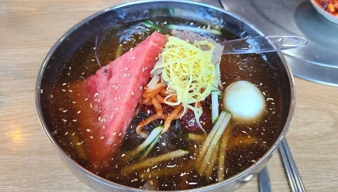 호불호 갈리는 냉면....JPG_3.webp