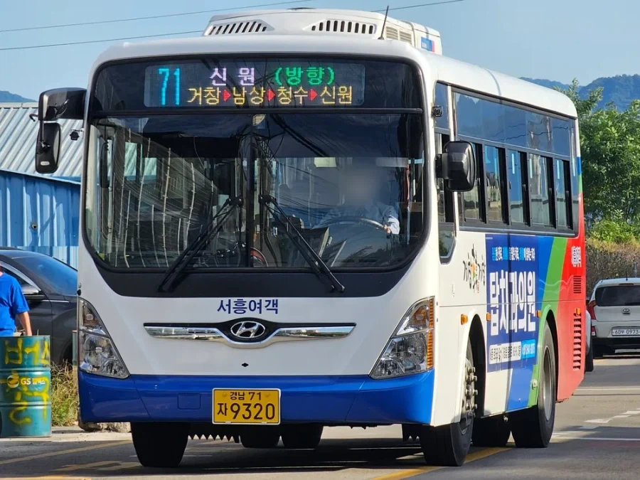 이상하게 주인공 학대한다는 이미지가 있는 작가들 대표 이미지