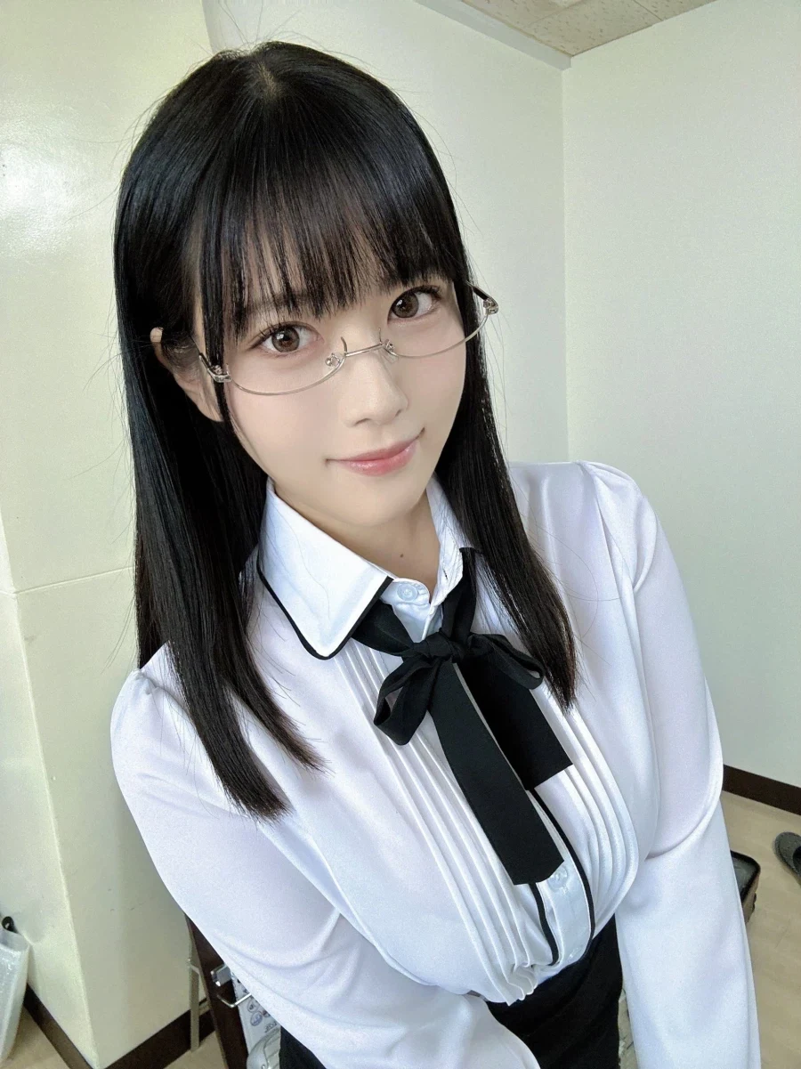 그나마 지금 고등학교 방학기간 아니지?_1.webp