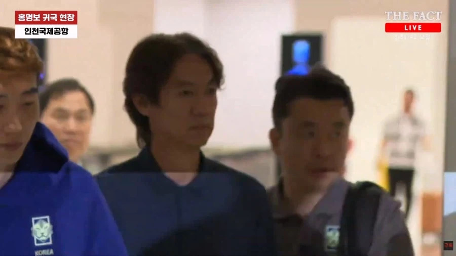 홍명보 인천공항 탈출 성공_2.webp