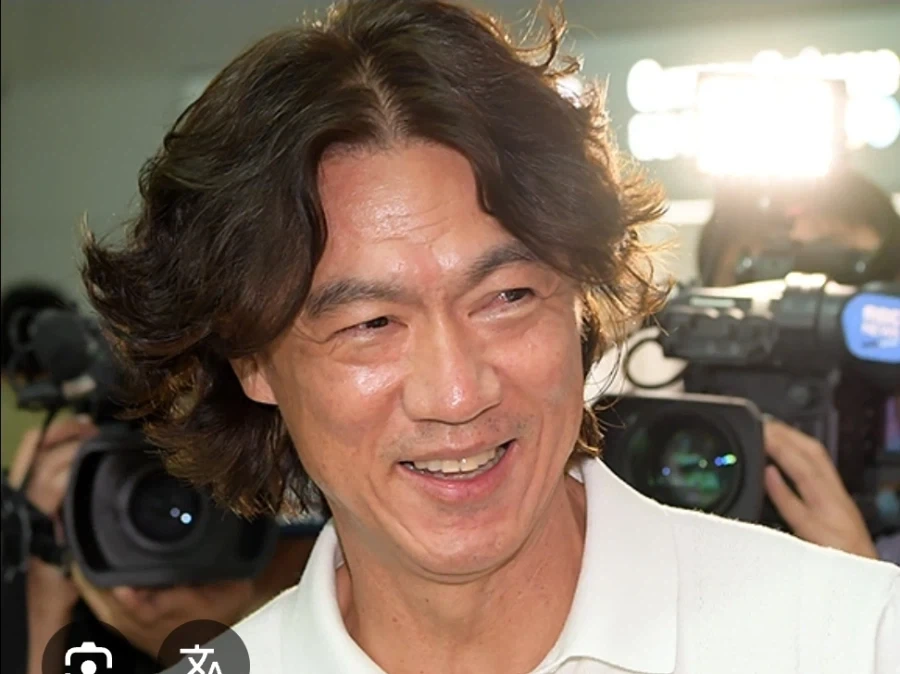 스티붕유만큼 전한국을 빡치게하는 위인이 나올거라곤..._1.webp