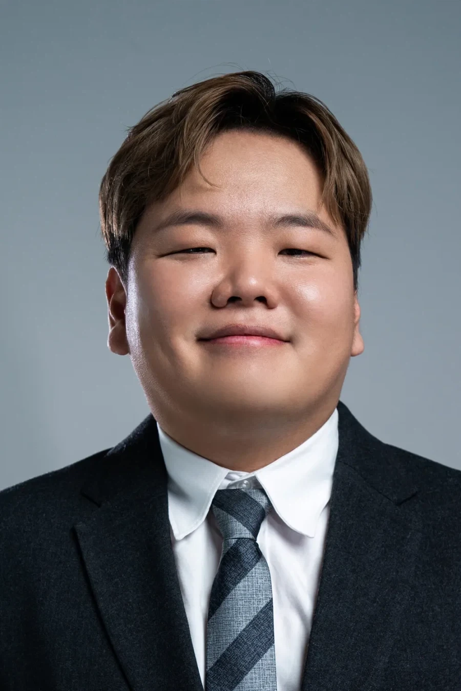사람은 언제나 후천적으로 단순한 계기로 인해 변할 수 있다는걸 보여주고싶었던 대표 이미지