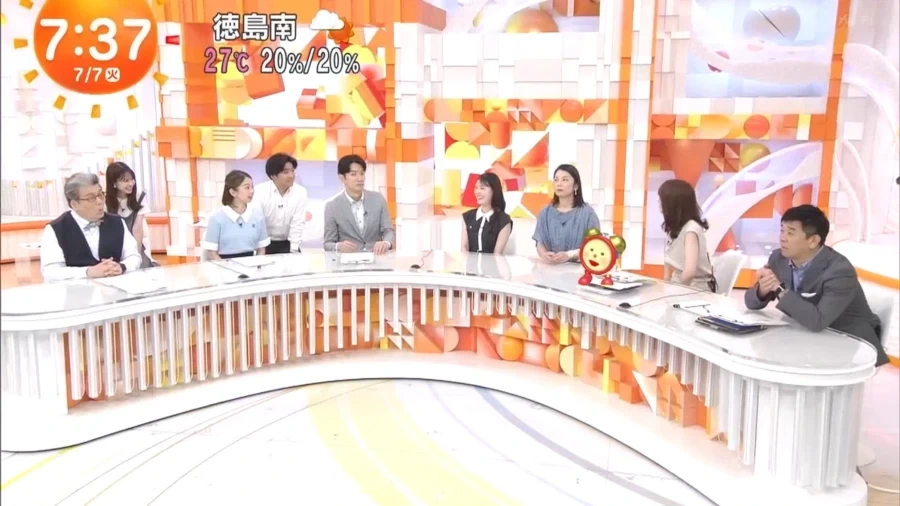 치이카와 충격의 그장면 보는 아나운서들_3.webp