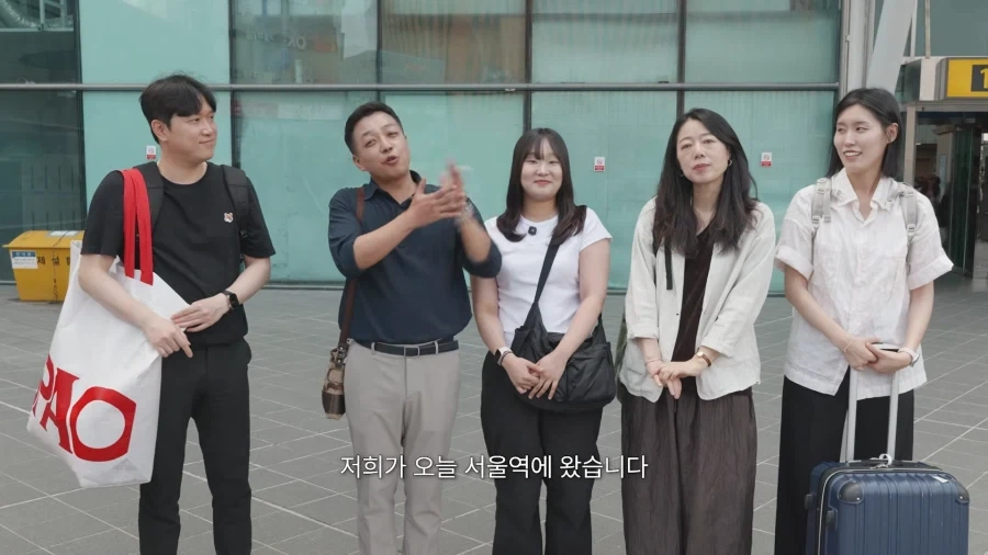 홍보대사 위촉장 전달하러 리센느 회사 방문한 경주 공무원들..._2.webp