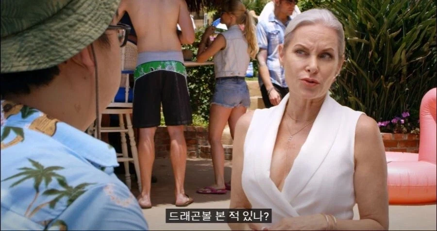 샤아 아즈나블 : 콜로니를 떨구는건 대찬성이다. 그런데 이건 너무 심한거 아니야? 대표 이미지