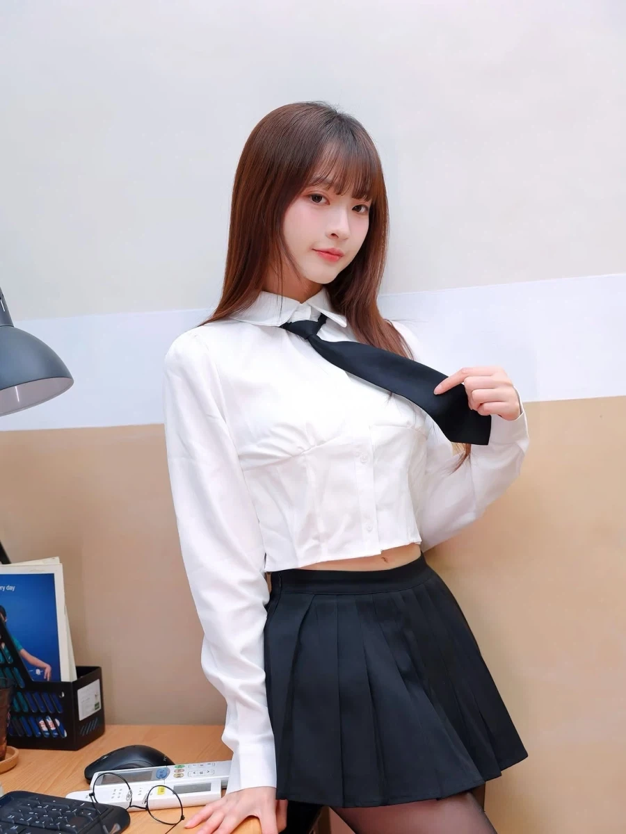 호불호 갈리는 복장 jpg_3.webp