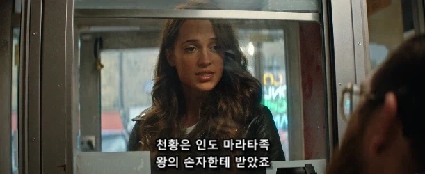 절대로 사연 팔이와 동정심 유발 작전을 써선 안 되는 장소_7.webp