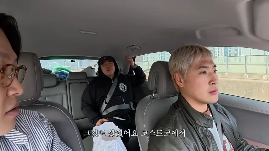 아...그 일루미나티 비슷한 브랜드 뭐였지?_12.webp