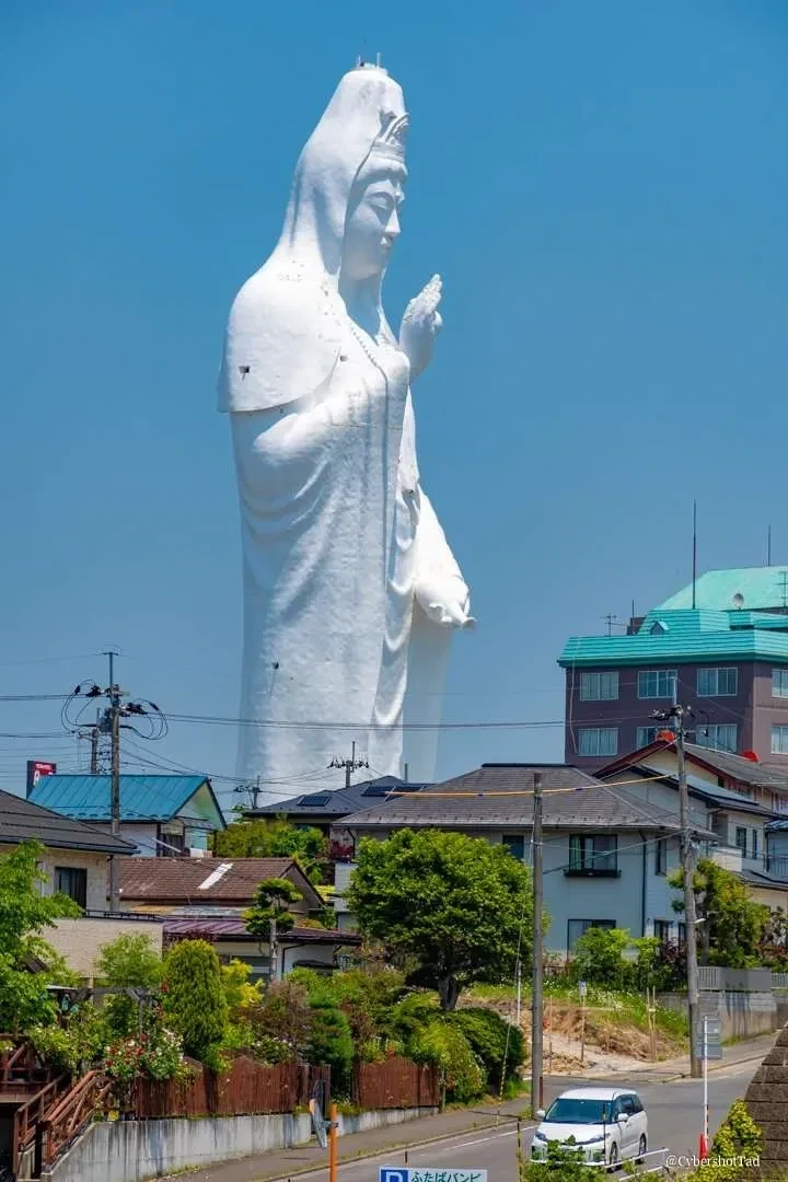 신이 보잘것없는 세계관 레전드 이미지 6