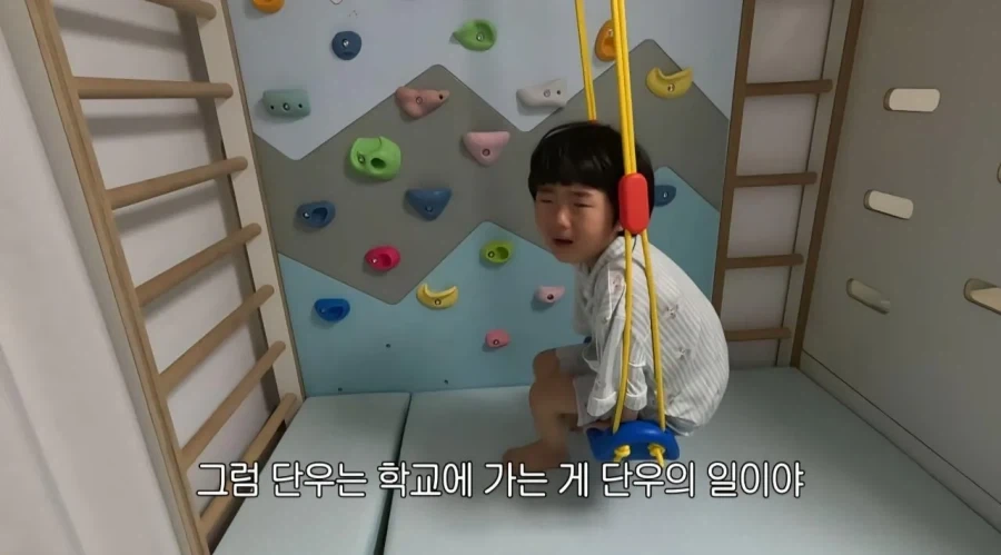 학교 가기 싫다는 아들 훈육하는 개그맨.jpg_18.webp