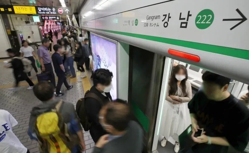 만약 여자친구가 너를 용서했다가 30분만에 다시 화를 낸다면 이미지 4