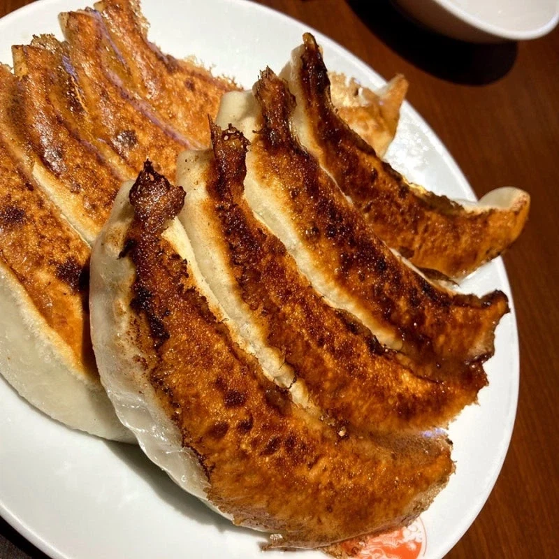 맛있다는 일본 특유의 군만두.._2.webp