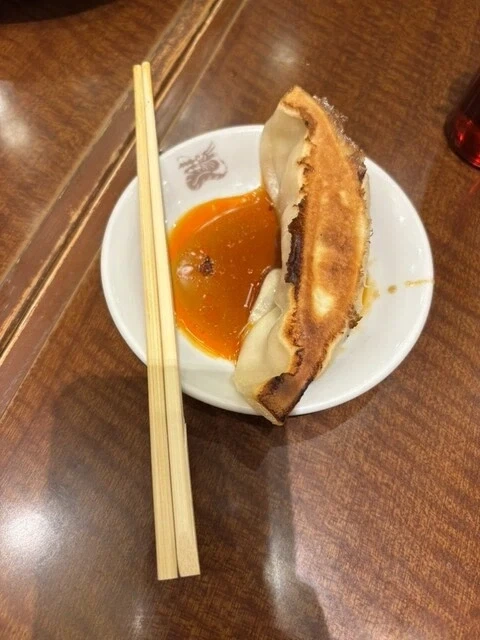 맛있다는 일본 특유의 군만두.._4.webp