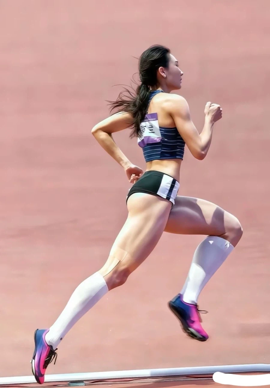내성적인 강아지를 강아지 유치원에 보냈더니.jpg 이미지 2