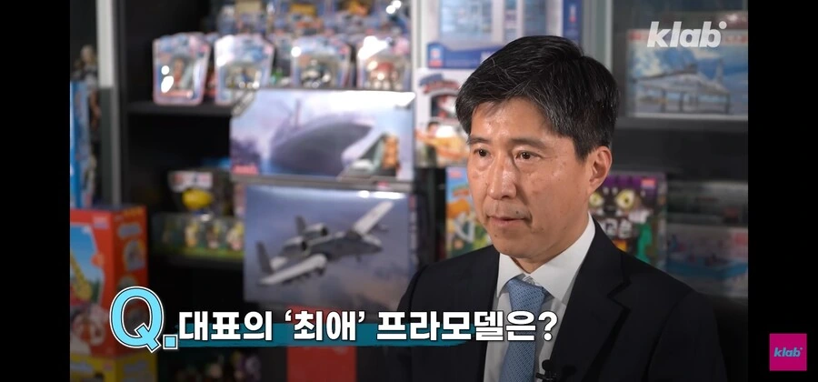 누나 방에 몰래 침입하는 남동생 이미지 2
