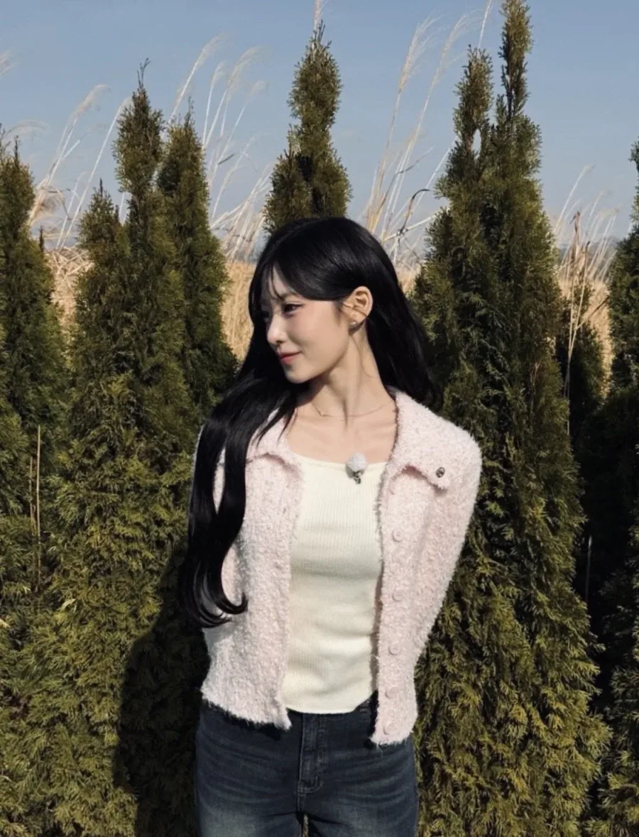 딸과 함꼐 코스프레하는 아빠 대표 이미지