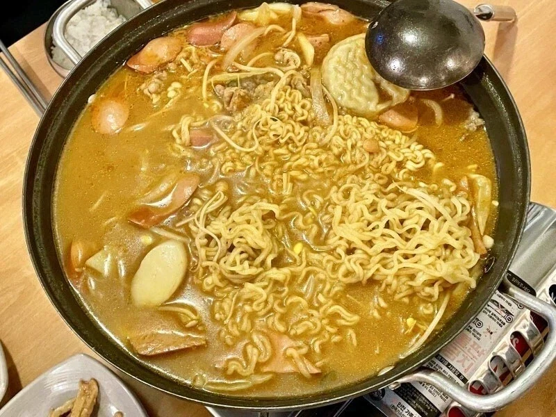 카레 부대찌개는 카레냐 찌개냐.jpg_2.webp