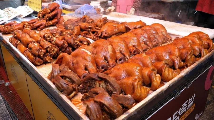 계란 4개로 90명을 먹이면 생기는 일 대표 이미지