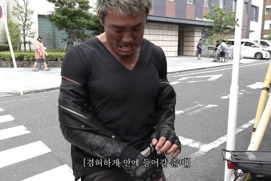 하수구에 에어팟 빠트린 추성훈_12.webp