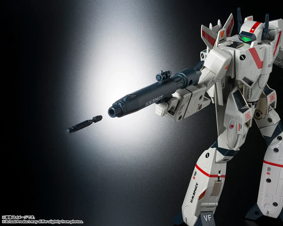ガンポッド用のミサイルもランナーで付属。発射が可能。